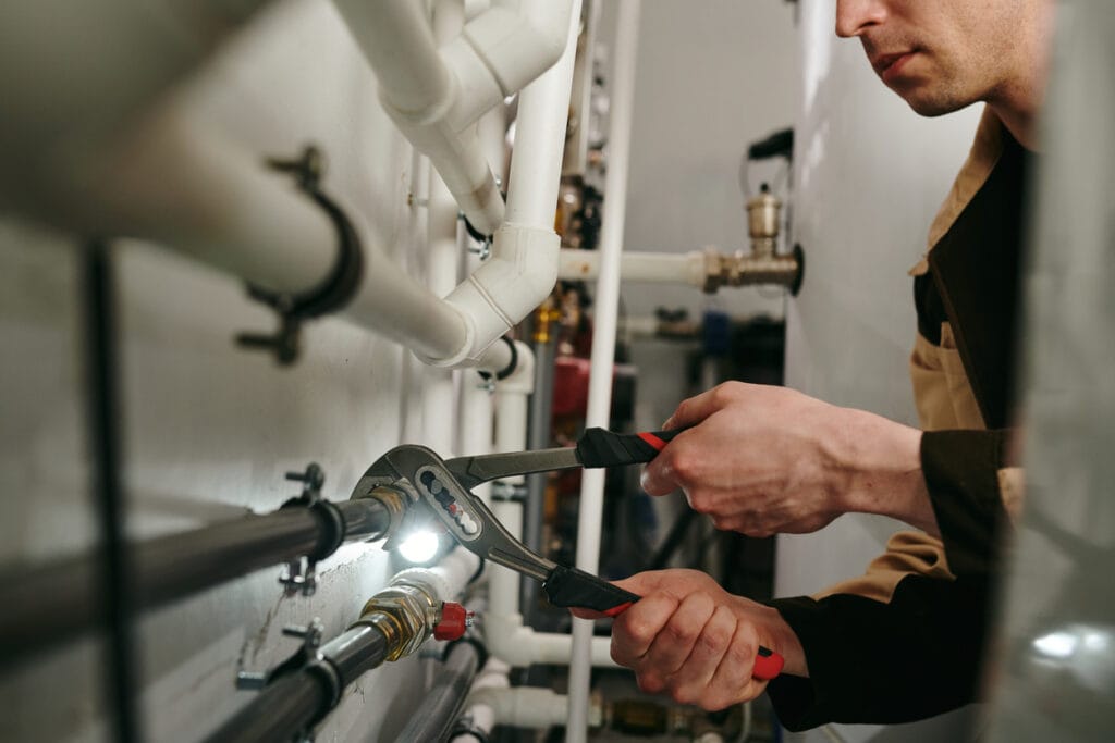 Professional pipe repair and plumbing maintenance in Jupiter, Florida