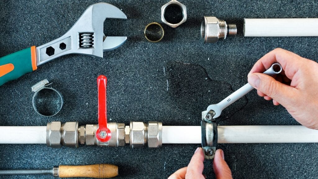 Plumbing tools and pipe fittings for Jupiter, Florida plumbing repairs